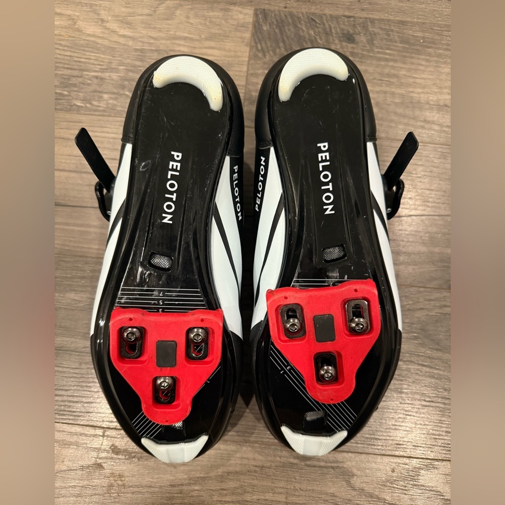 Peloton Cycling Indoor Biking Shoes Size 42, Men’s 9, Women’s 11. EUC. - Picture 11 of 11